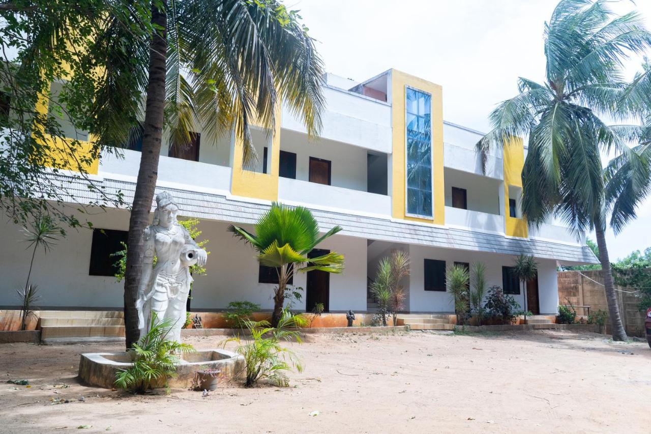 Dwaraka Residency Hotel Mahabalipuram Buitenkant foto